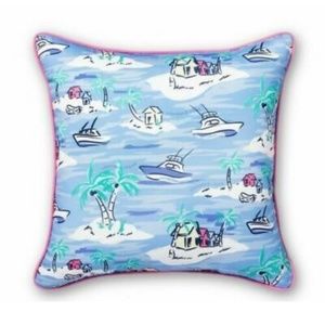 2 Vineyard Vines the Island Pillows NWT